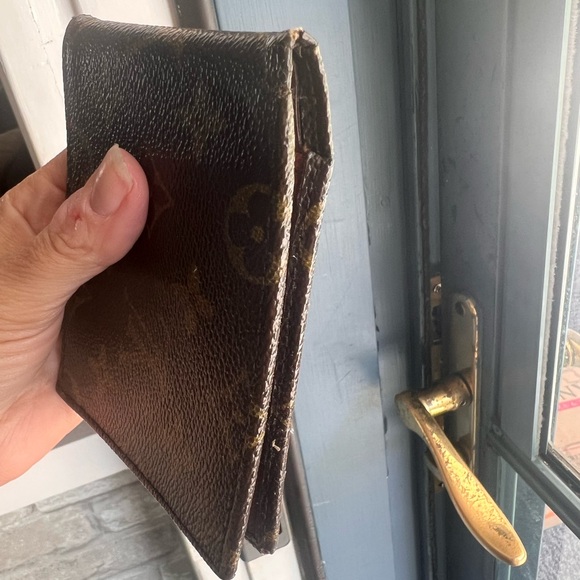 Vintage Vuitton Bifold wallet - Picture 6 of 13